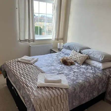Steeple View - A Two Bedroom 18Th Century Cottage. Leeds  Exterior photo