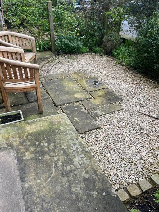 Hébergement de vacances Steeple View - A Two Bedroom 18th Century Cottage. *